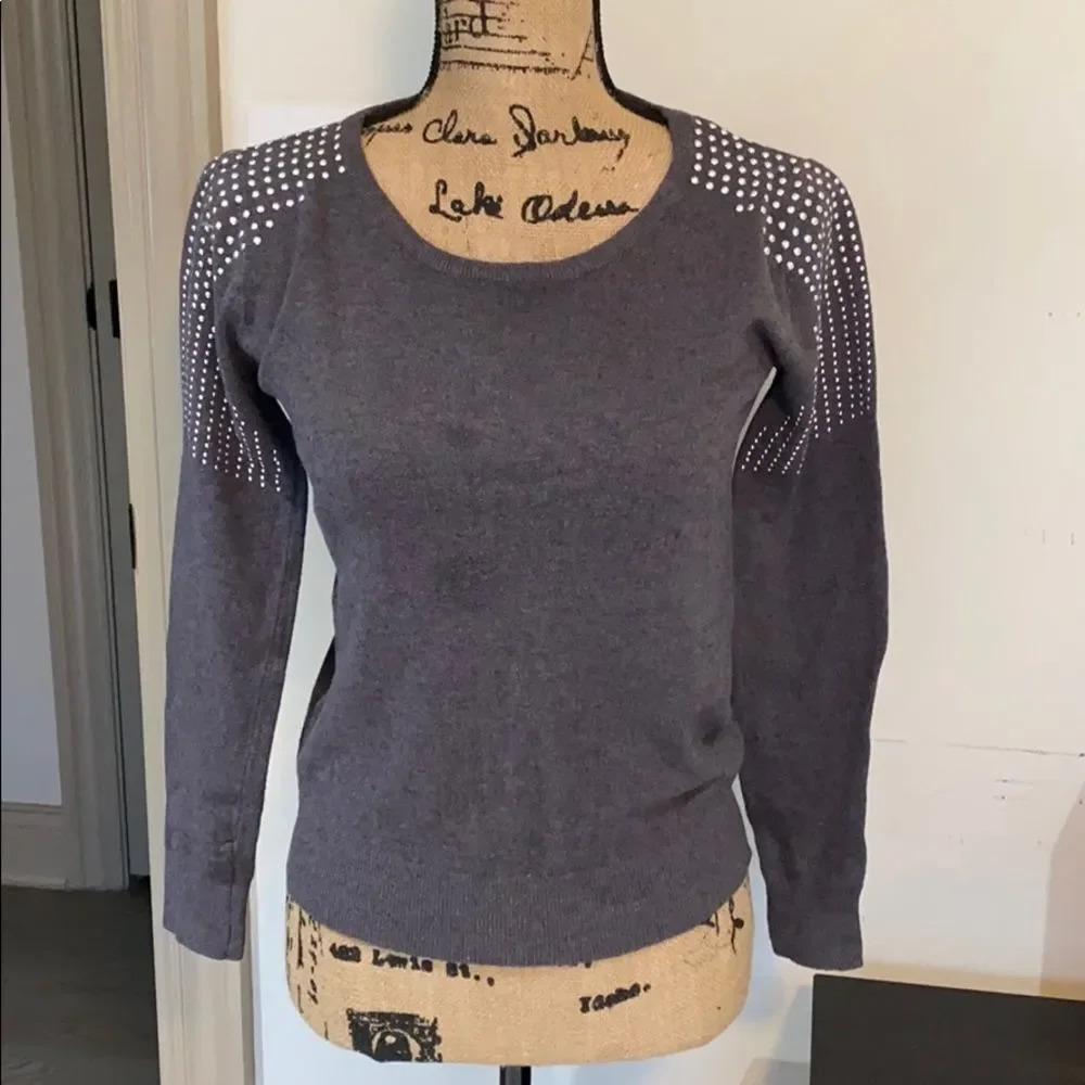Sweater with studs